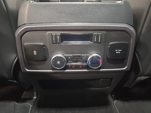 Used 2023 Ford Expedition Platinum image 19