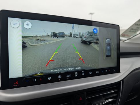 Used 2024 Ford Escape Platinum image 28