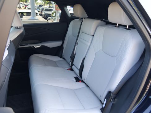 Used 2024 Lexus RX 350 Premium w/ Convenience Package FWD image 35