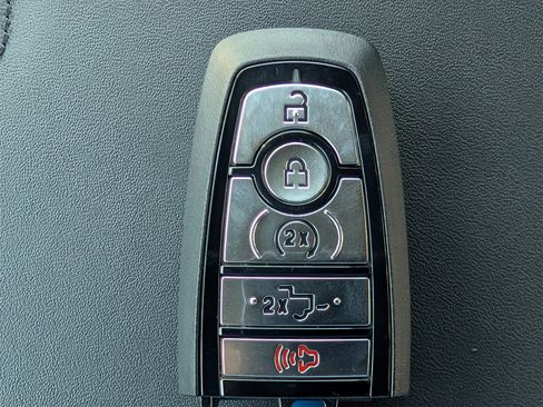 New 2025 Ford F150 Platinum w/ FX4 Off-Road Package image 28