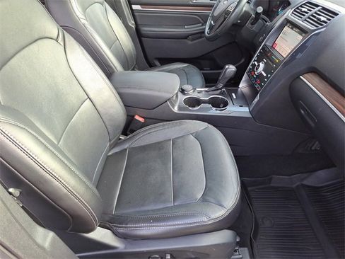 Used 2019 Ford Explorer Limited w/ Class III Trailer Tow Package image 26
