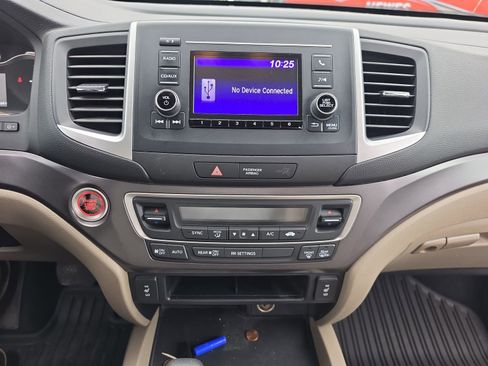 Used 2017 Honda Ridgeline RTL image 16