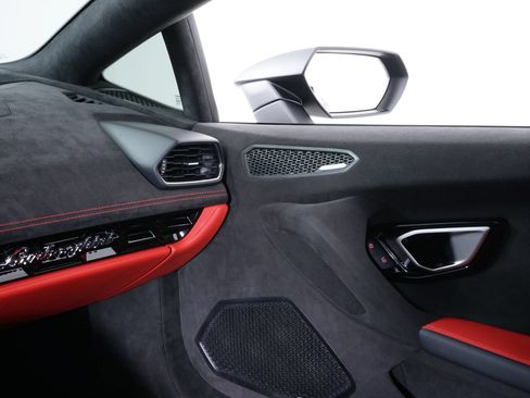 Used 2023 Lamborghini Huracan Tecnica RWD image 21