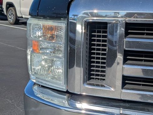 Used 2014 Ford E-350 and Econoline 350 XLT image 10