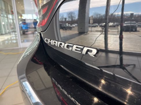 Used 2023 Dodge Charger SXT image 9