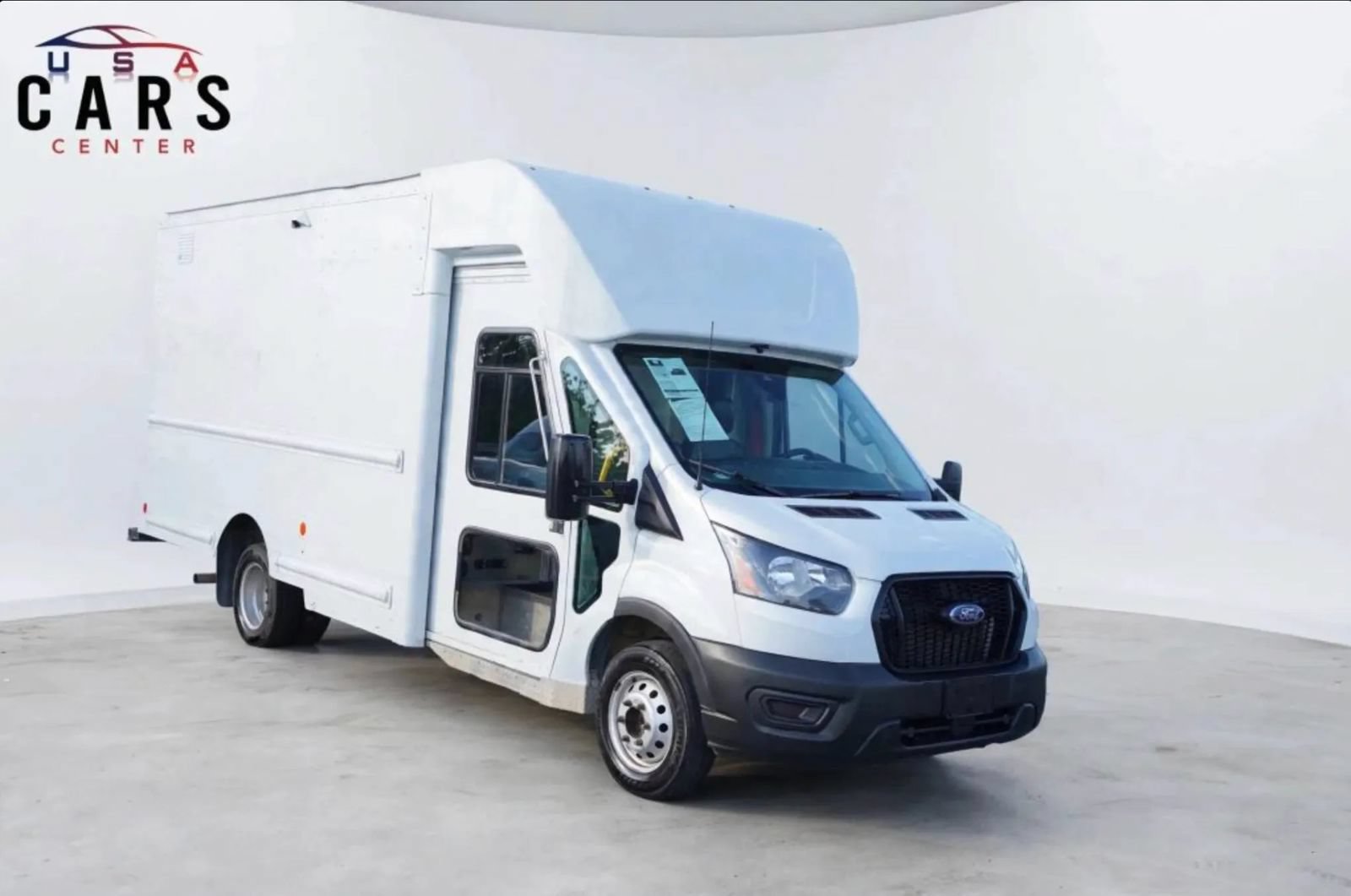 Used 2021 Ford Transit 350 DRW RWD image 5