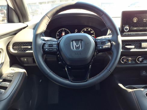 Used 2025 Honda HR-V Sport image 13