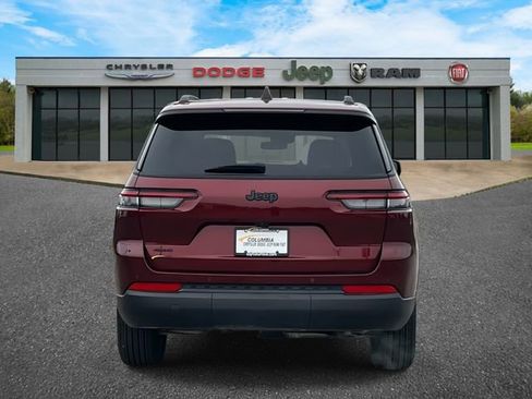 Used 2024 Jeep Grand Cherokee L Altitude image 29