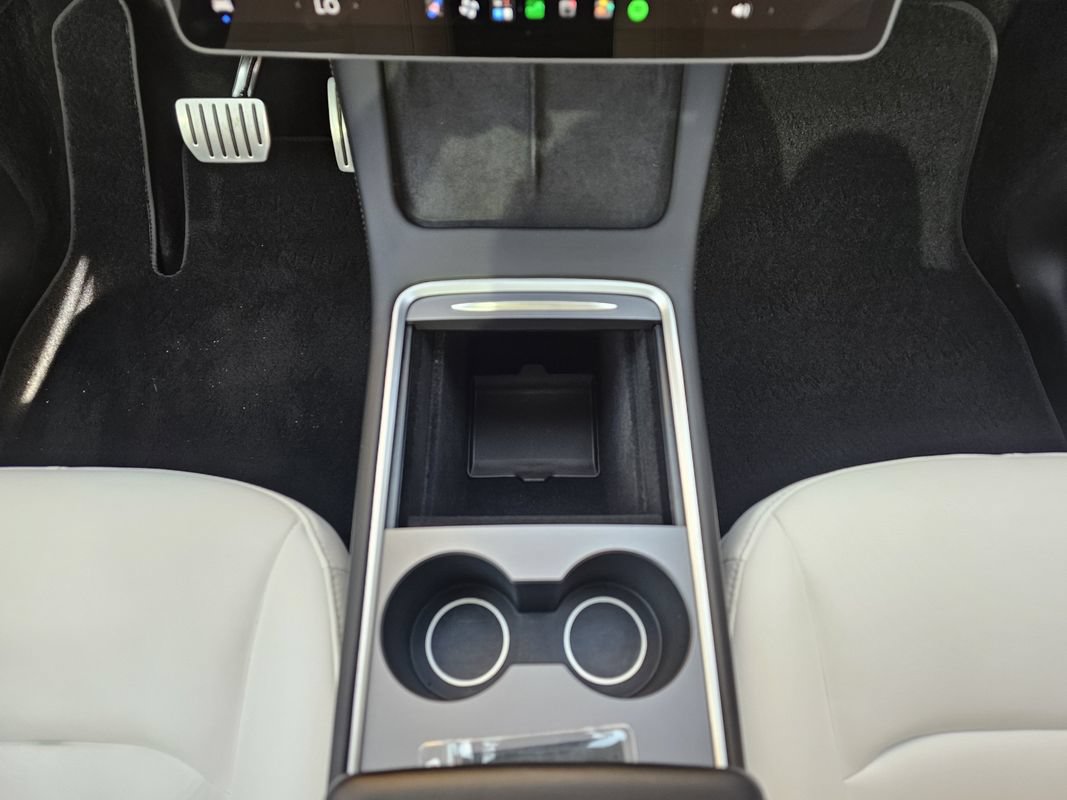 Used 2022 Tesla Model Y Performance AWD/4WD image 28