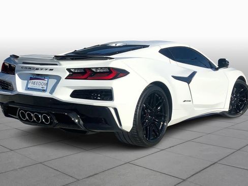 Used 2023 Chevrolet Corvette Z06 image 11