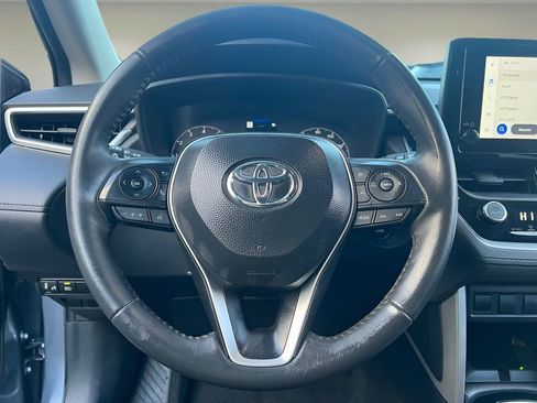 Used 2024 Toyota Corolla Cross LE image 20