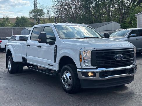Used 2024 Ford F350 XL w/ 360-Degree Camera Package image 2