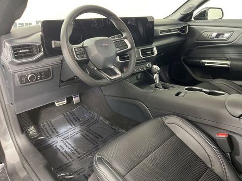 Used 2025 Ford Mustang GT Premium image 2