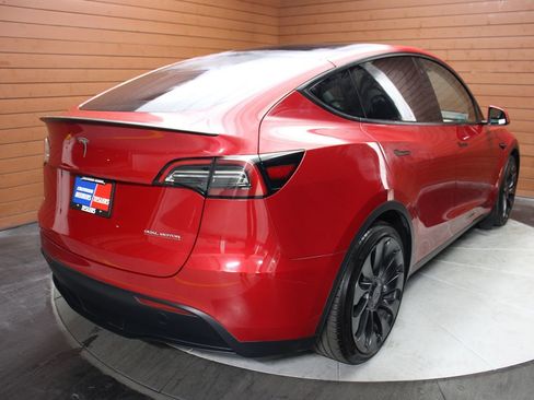 Used 2023 Tesla Model Y Performance image 7