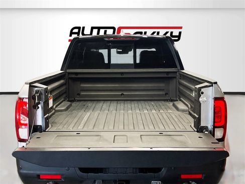 Used 2025 Honda Ridgeline TrailSport image 27