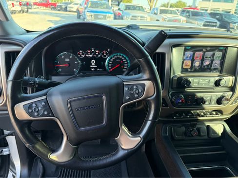 Used 2017 GMC Sierra 2500 Denali w/ Duramax Plus Package AWD/4WD image 7