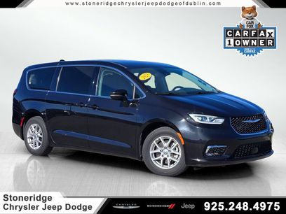 Used 2023 Chrysler Pacifica Touring-L