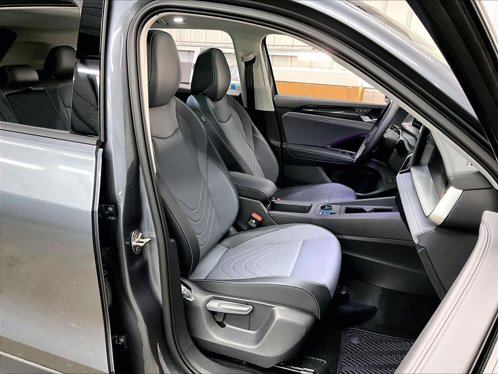 New 2026 Volkswagen Tiguan SE AWD/4WD image 31