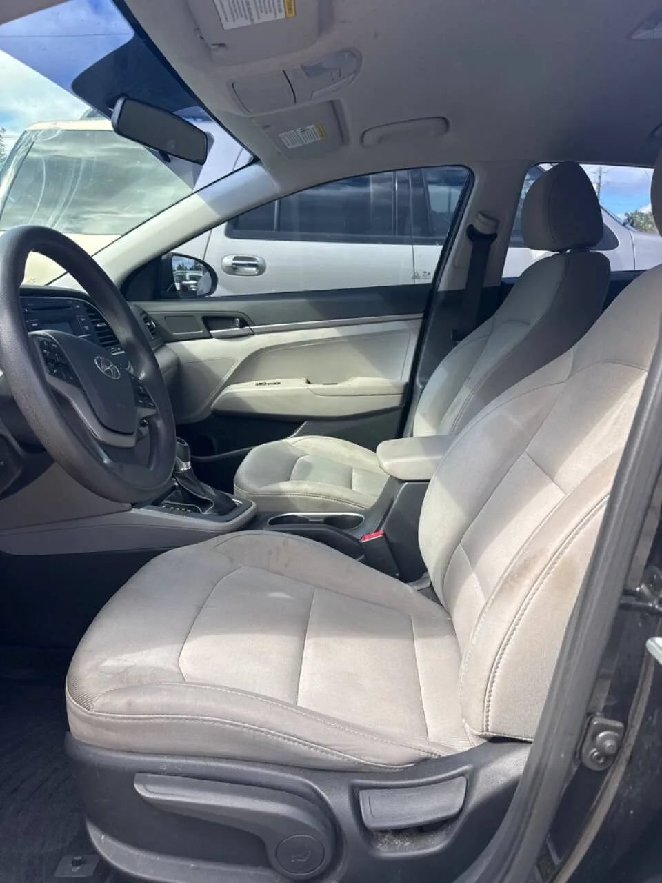 Used 2017 Hyundai Elantra SE w/ Cargo Package FWD image 7