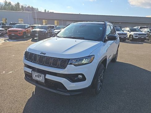 New 2026 Jeep Compass Limited image 3