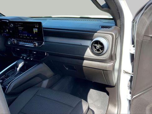 Used 2023 Chevrolet Colorado LT w/ LT Convenience Package II RWD image 18
