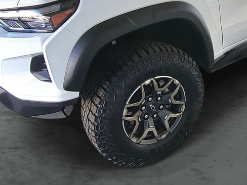 Used 2026 Chevrolet Colorado ZR2 w/ Technology Package image 7