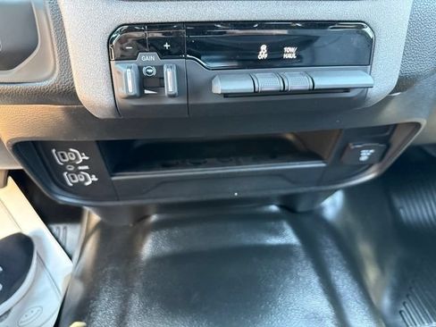New 2026 RAM 2500 Tradesman w/ Chrome Appearance Group AWD/4WD image 36