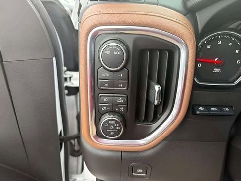 Used 2023 Chevrolet Silverado 2500 High Country AWD/4WD image 12