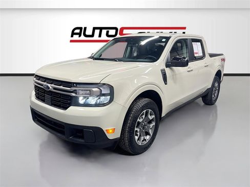 Used 2024 Ford Maverick Lariat w/ FX4 Off-Road Package image 3
