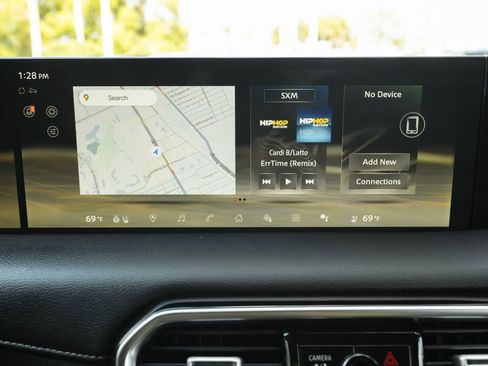 Used 2025 Nissan Armada Platinum image 13