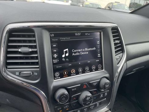 Certified 2018 Jeep Grand Cherokee Altitude AWD/4WD image 29