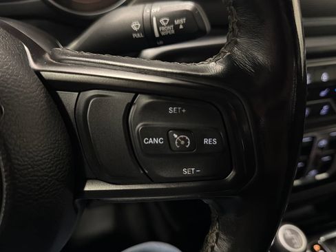 Used 2021 Jeep Gladiator Sport AWD/4WD image 13