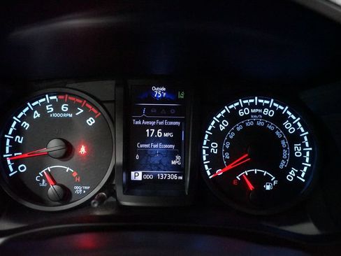Used 2019 Toyota Tacoma SR w/ SR Convenience Package RWD image 15