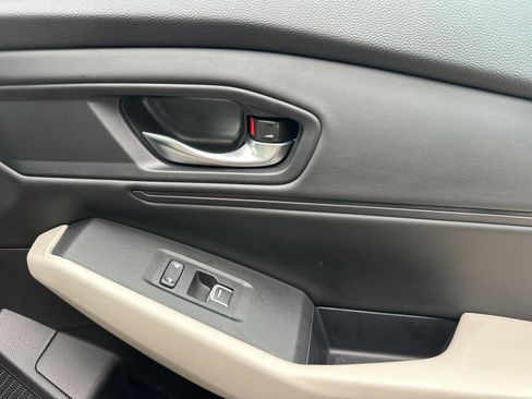 Used 2024 Honda Accord EX image 18