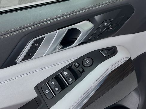 New 2026 BMW X5 xDrive40i w/ Climate Comfort Package image 21