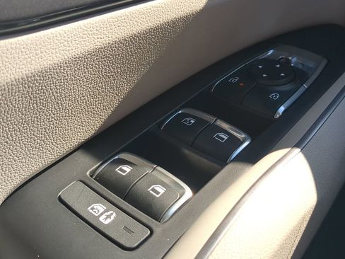 New 2026 Kia Sorento S w/ S Panoramic Sunroof Package image 20