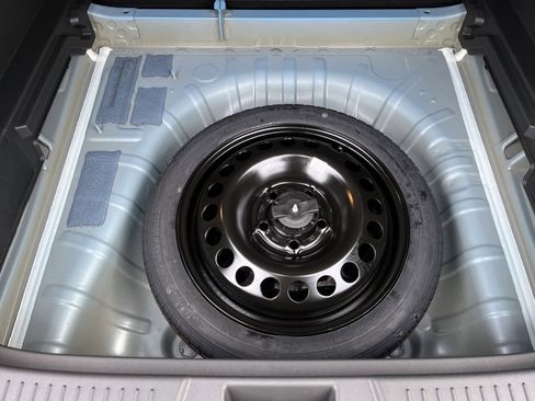 New 2026 Chevrolet Trax LT w/ Sunroof Package image 8