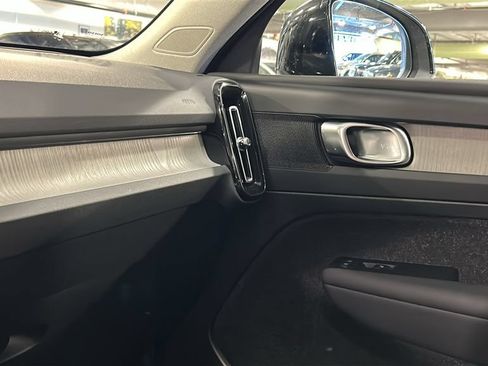 Certified 2026 Volvo XC40 B5 Plus AWD/4WD image 18