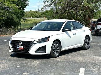 Used 2025 Nissan Altima 2.5 SV video 1