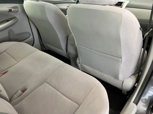 Used 2011 Toyota Corolla LE image 31