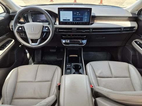 Used 2023 Lincoln Corsair Reserve AWD/4WD image 19