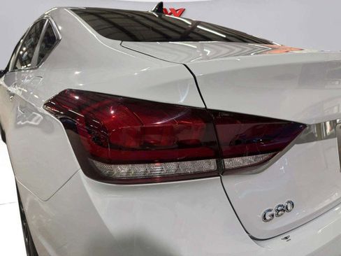 Used 2018 Genesis G80 3.3T Sport image 11
