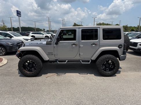Used 2018 Jeep Wrangler Unlimited Sport S AWD/4WD image 10
