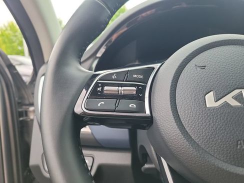 Certified 2023 Kia Seltos S FWD image 16
