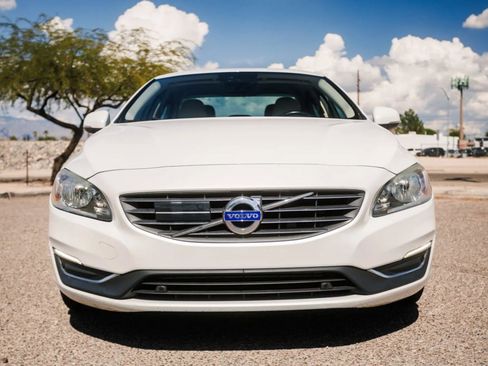 Used 2016 Volvo S60 T5 Premier w/ Convenience Package image 2