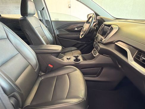 Used 2024 GMC Terrain SLT FWD image 25