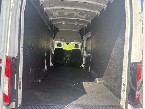 Used 2025 Ford Transit 250 148 High Roof Extended w/ Load Area Protection Package RWD image 12