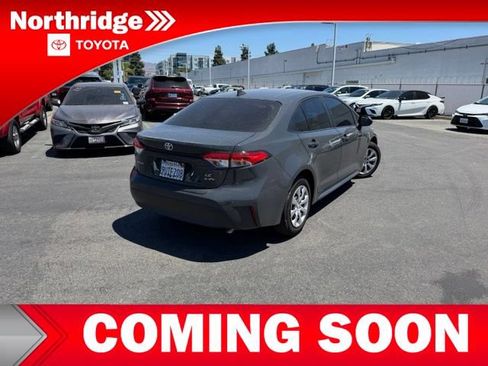 Used 2025 Toyota Corolla LE FWD image 4