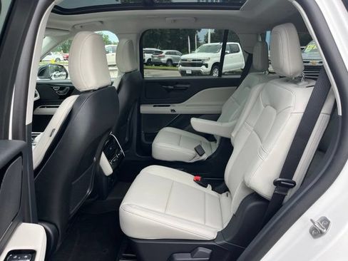 Used 2026 Lincoln Aviator 2WD image 29