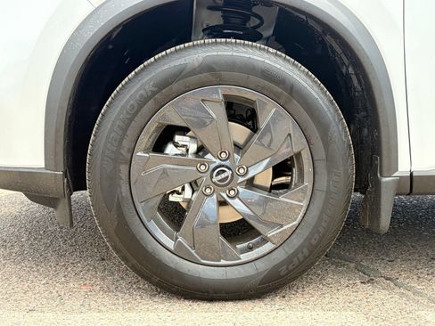 New 2026 Nissan Rogue SV AWD/4WD image 10